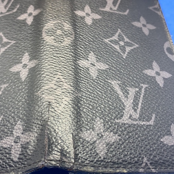Louis Vuitton Damier Graphite monogram eclipse iPhone case or monogram iPhone - Picture 7 of 14